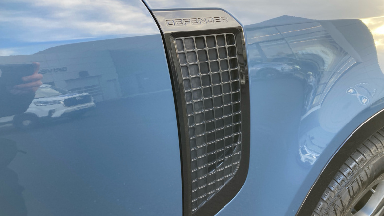 Land Rover Defender 3.0 D250 X-Dynamic SE 110 5dr Auto Diesel Estate